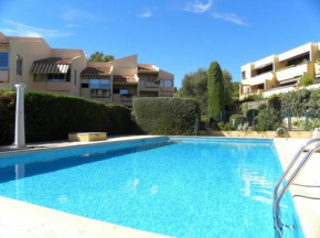 Studio avec piscines à 500m de la plage